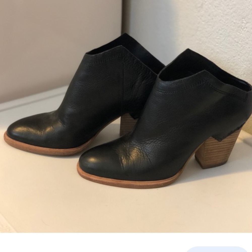 Dolce Vita black ECU mules slides 8.5 block heel 🥾Winter shoe Sale👢 was $49 👠S2 - Picture 8 of 8